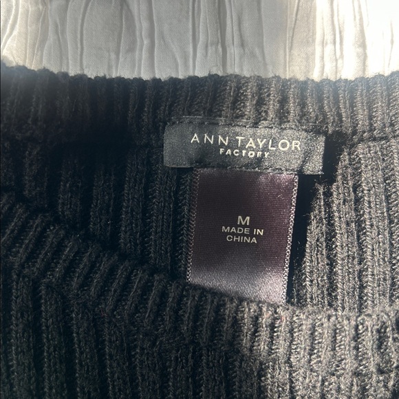 Ann Taylor Factory Black Crew Neck Sweater - Picture 6 of 9